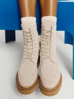 BOTA SERRAJE DESERT BEIGE